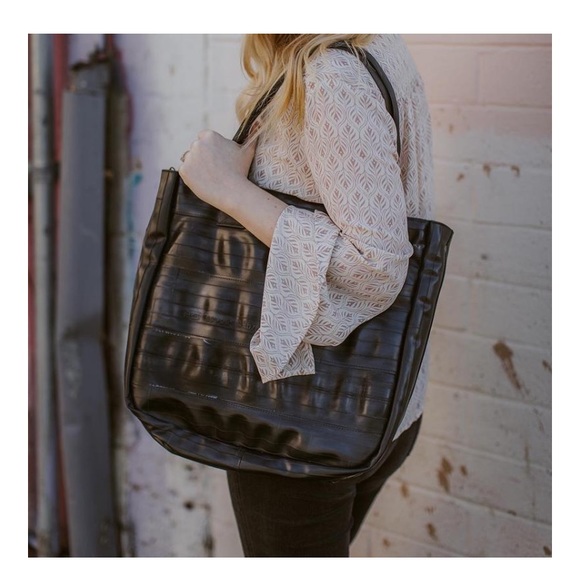 Alchemy Goods Handbags - Alchemy Goods Rainier Zip Top Shoulder Bag